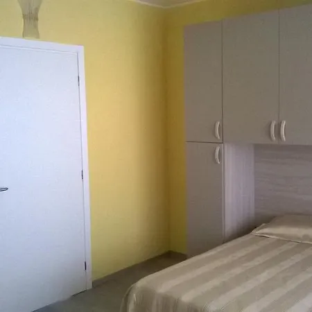 Le Dell'arcobaleno Guest house Arma di Taggia